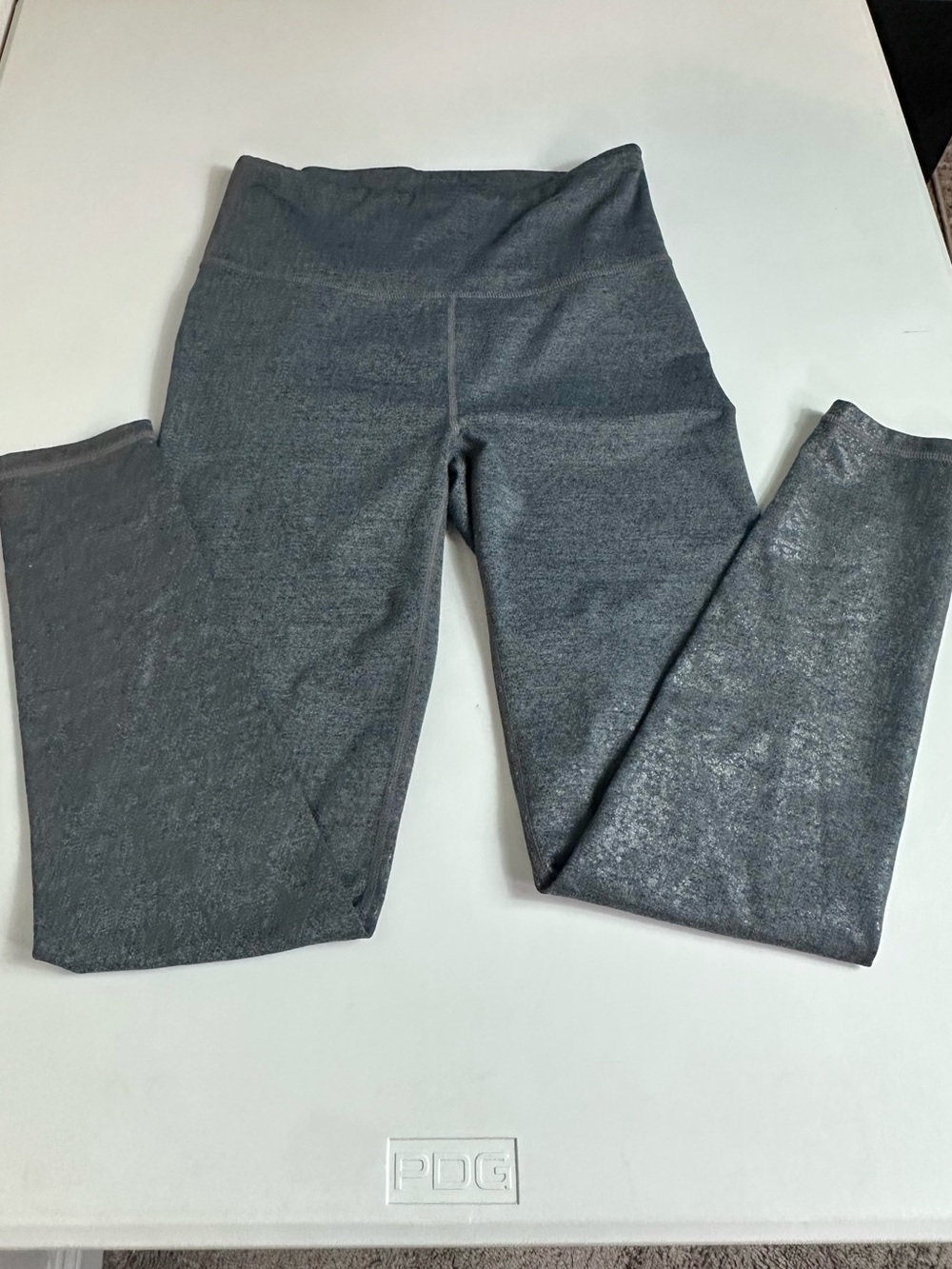 Lilly Pulitzer Luxletic Weekender High Rise Leggings Gray Metallic Print Size S - Picture 10 of 11